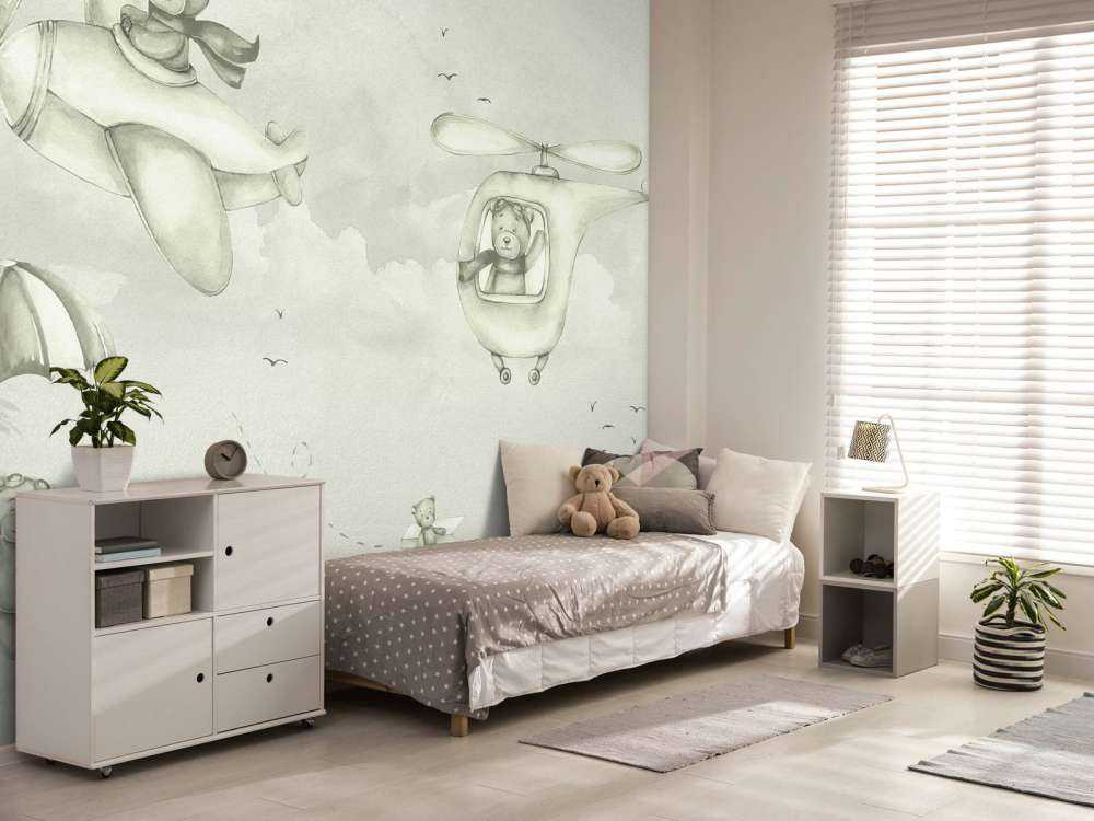 Bear pilots in green