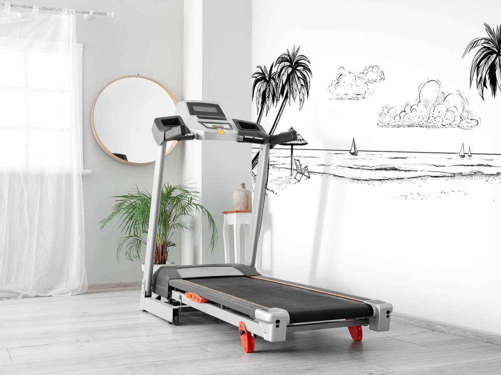 Beach in black and white