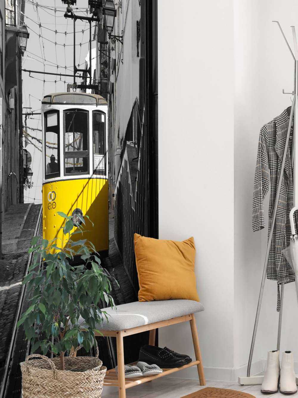 Tram black white yellow