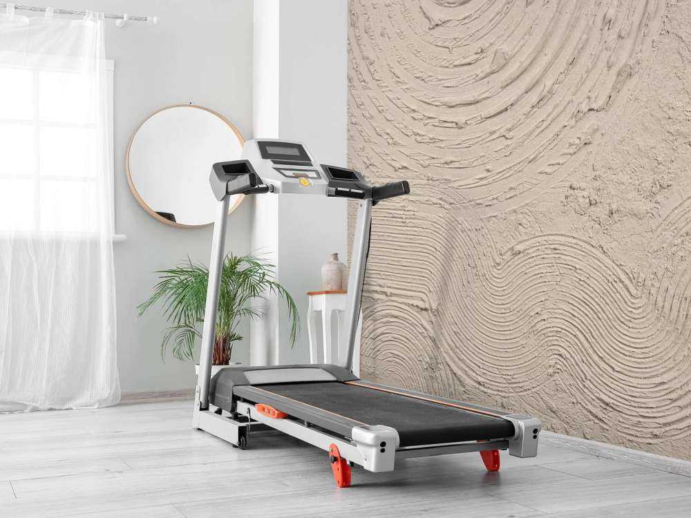 Organic shapes and lines in linen