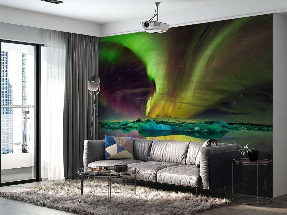 Northern lights in Jökulsárlón