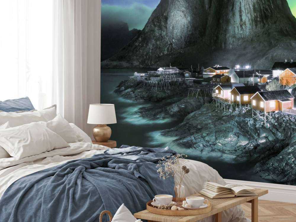 Northern lights above Hamnøy