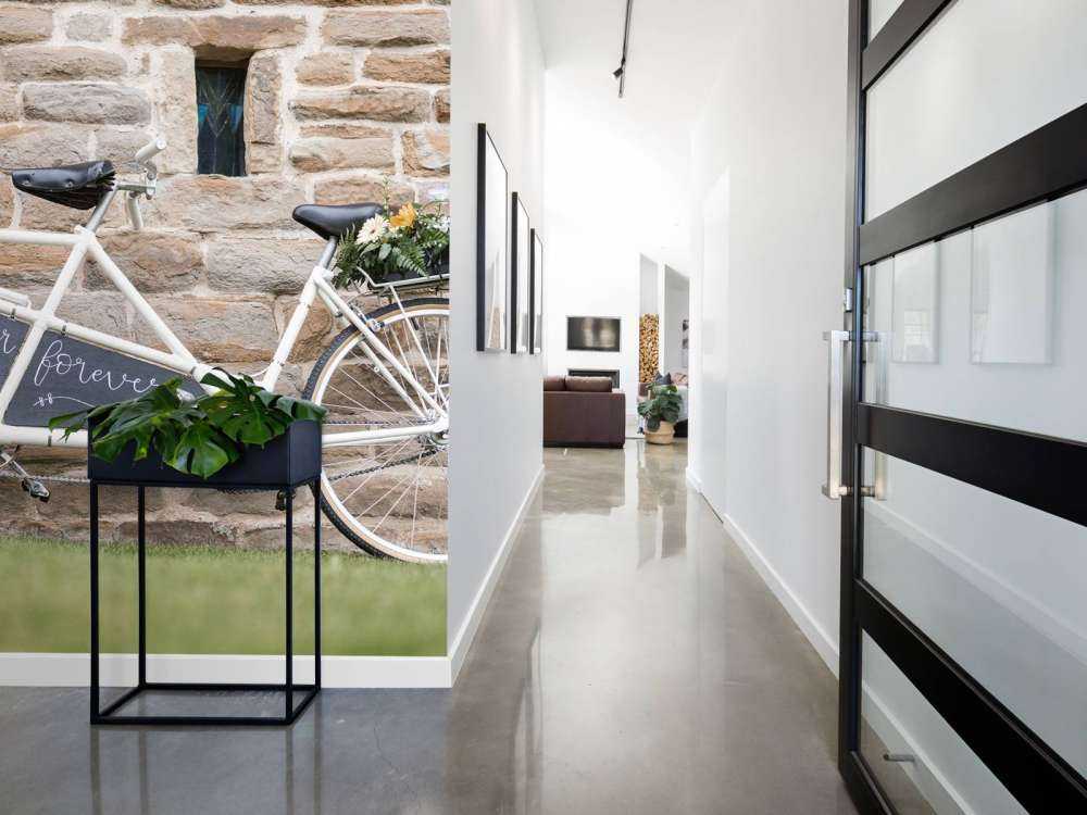 Vintage wedding bike