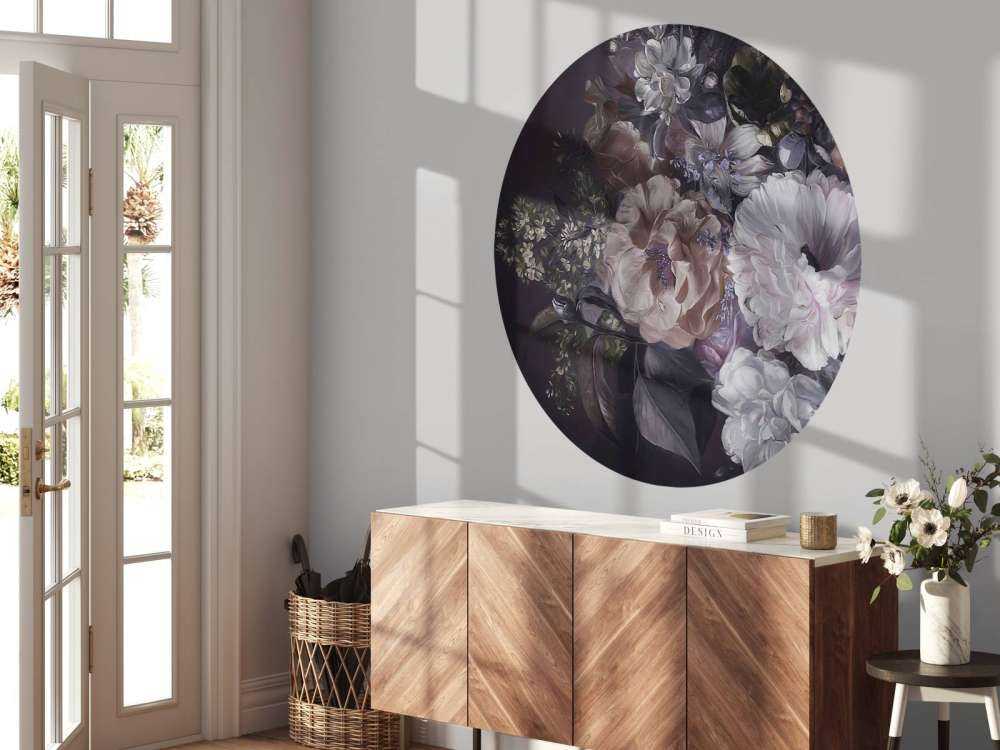 Bouquet with lilac cream