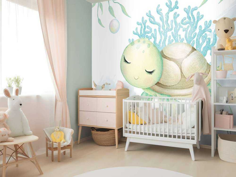 Mummy turtle and cub