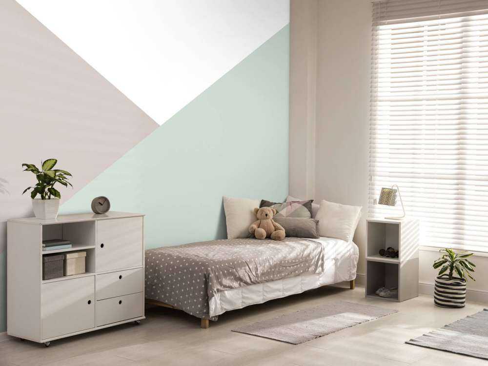 Pastel coloured triangles