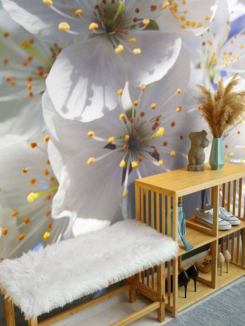 Close-up white blossoms