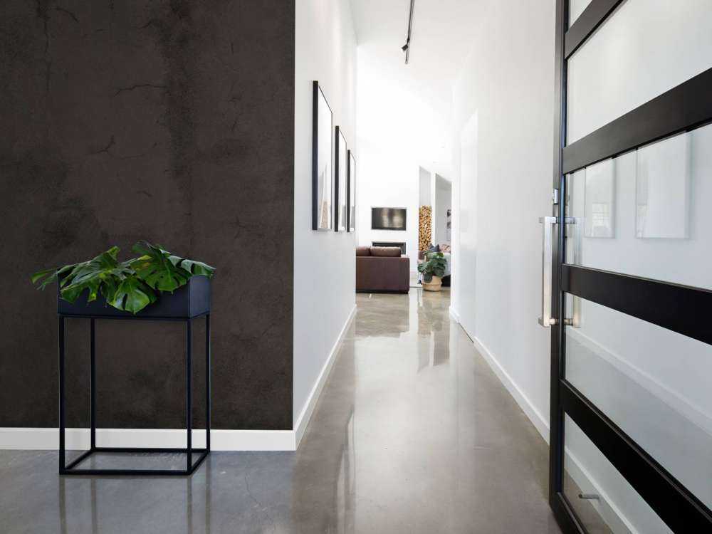 Sultana black concrete