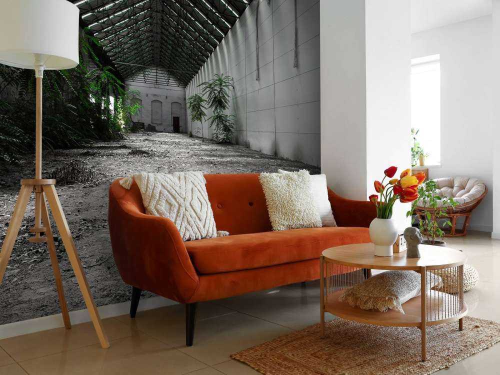 Industrial hall with plants