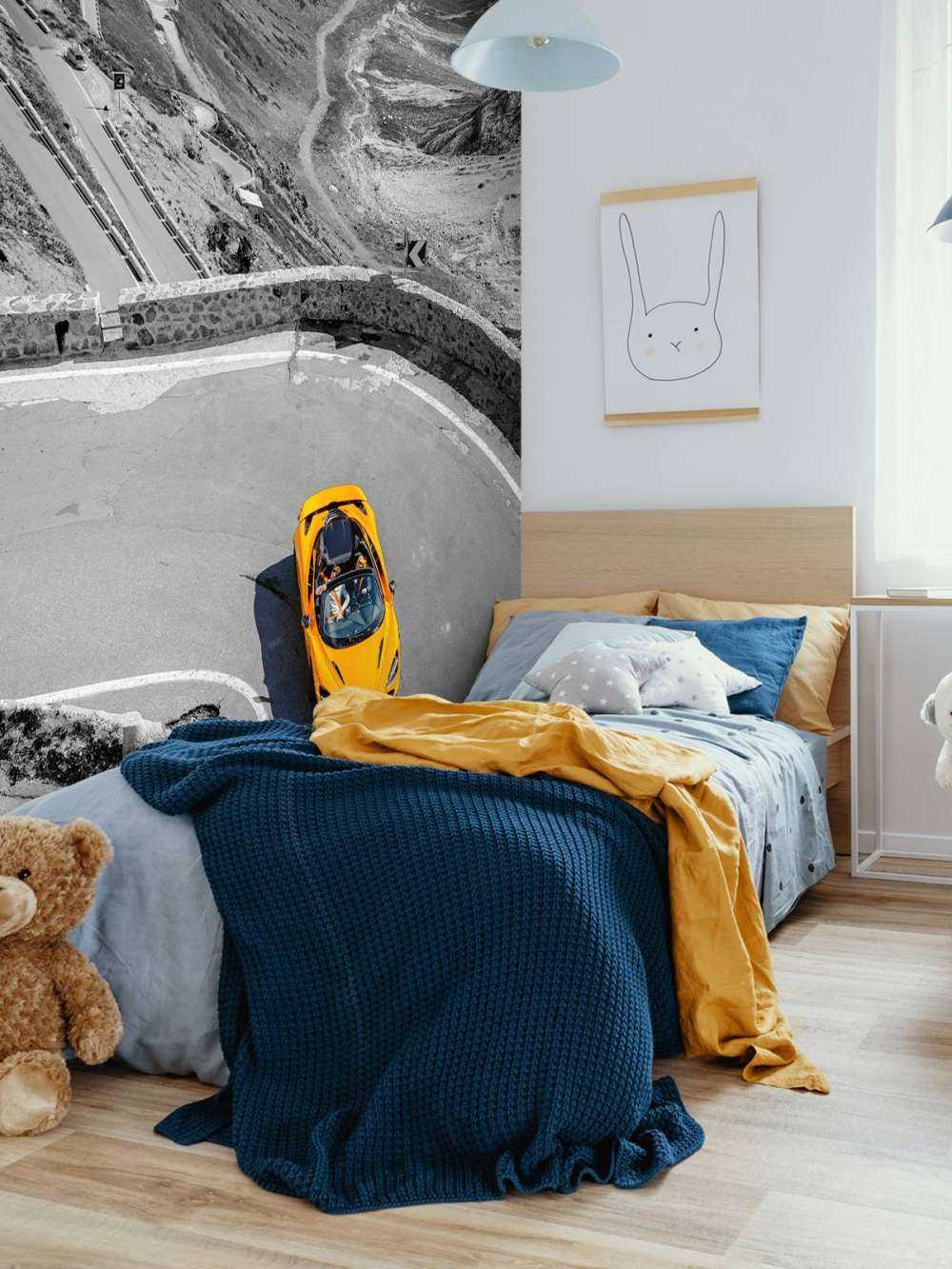 McLaren on Stelviopas - spot color