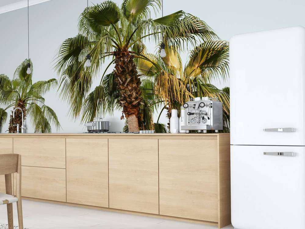 Groene palmbomen bij elkaar