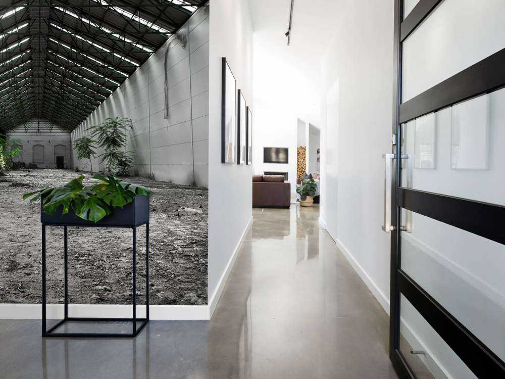 Industrial hall with plants