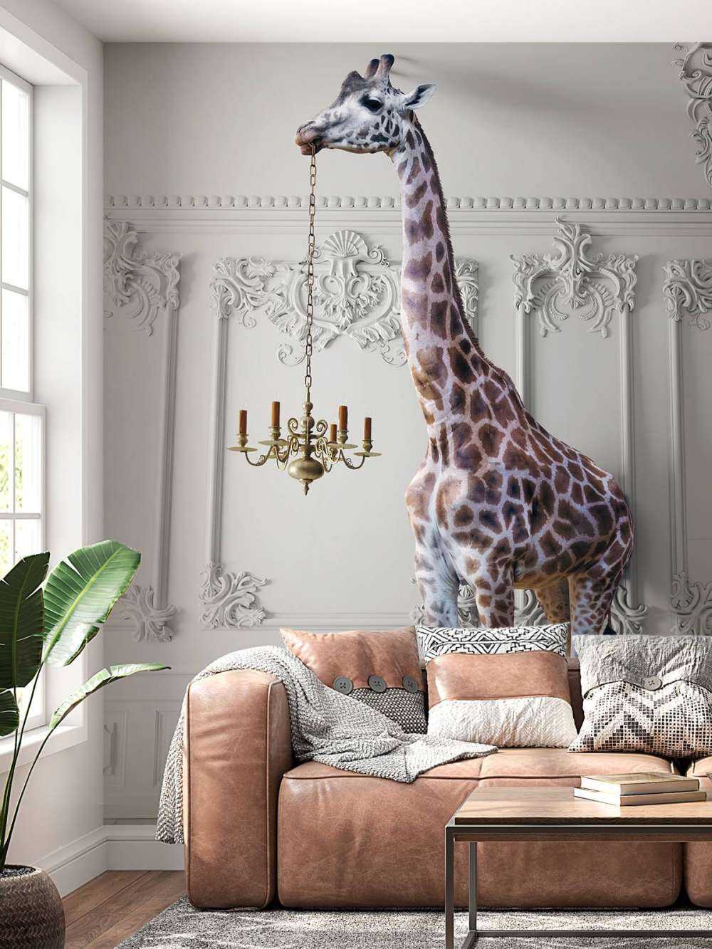 Giraffe with candlestick