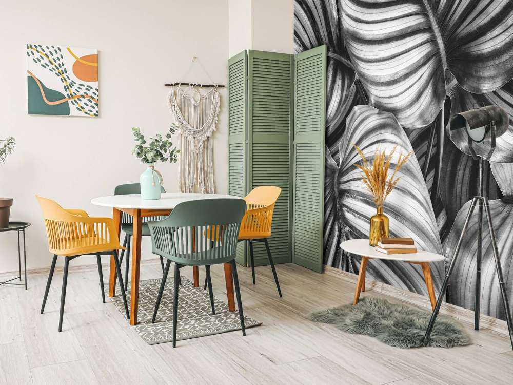 Plant with striped leaves