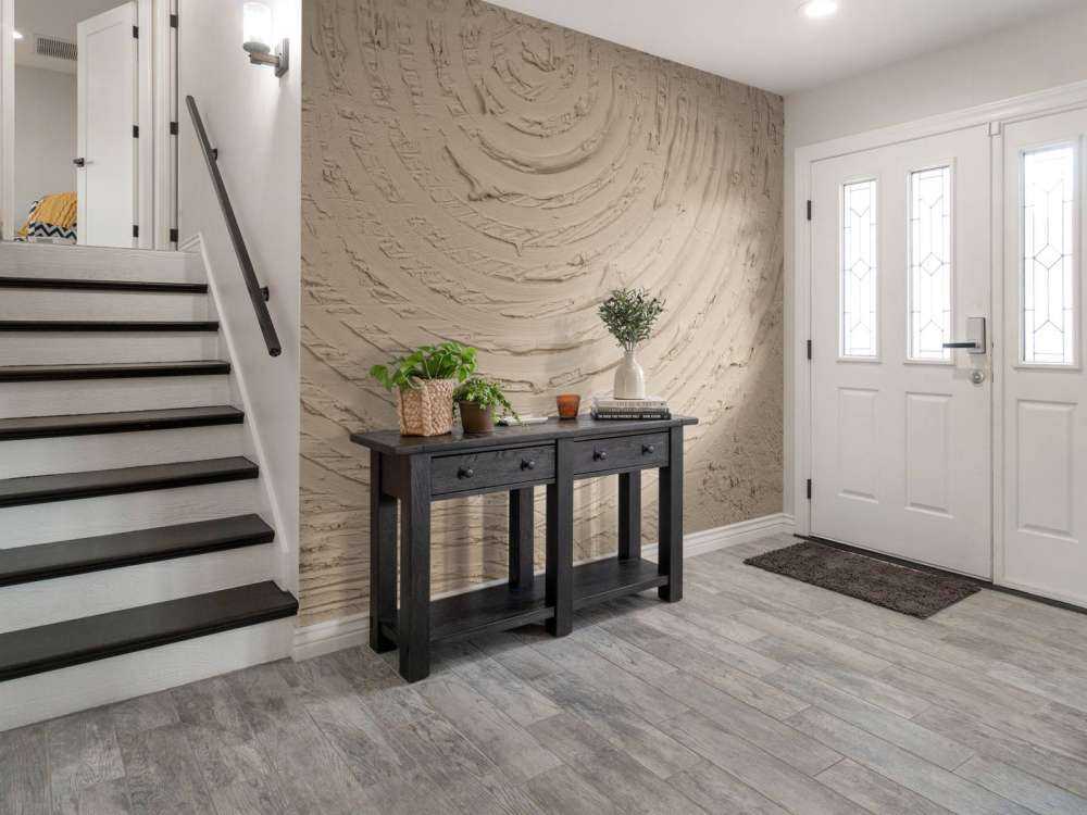 Round shapes and lines in taupe