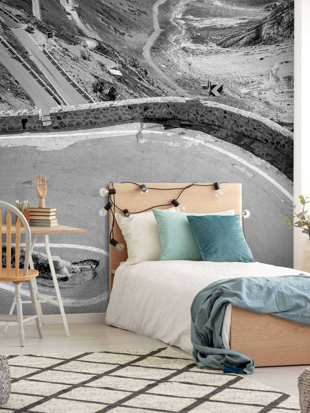 McLaren on Stelviopas - spot color