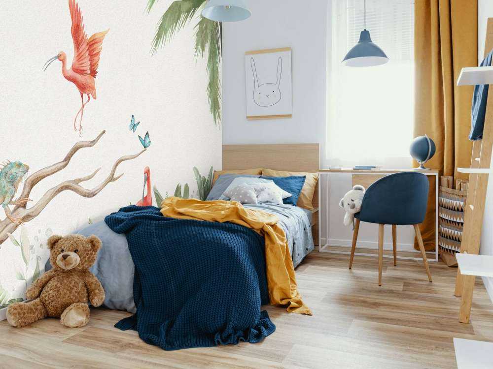 Branch with jungle animals