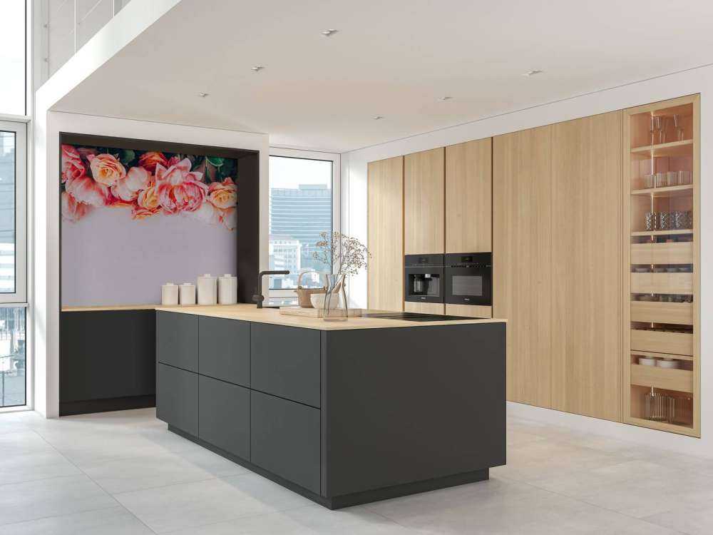 Roses in different shades of pink