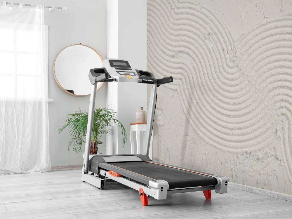 Organic lines and structures in off white