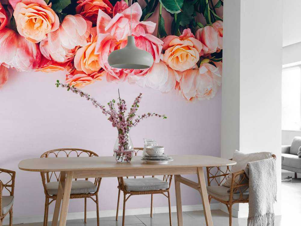 Roses in different shades of pink