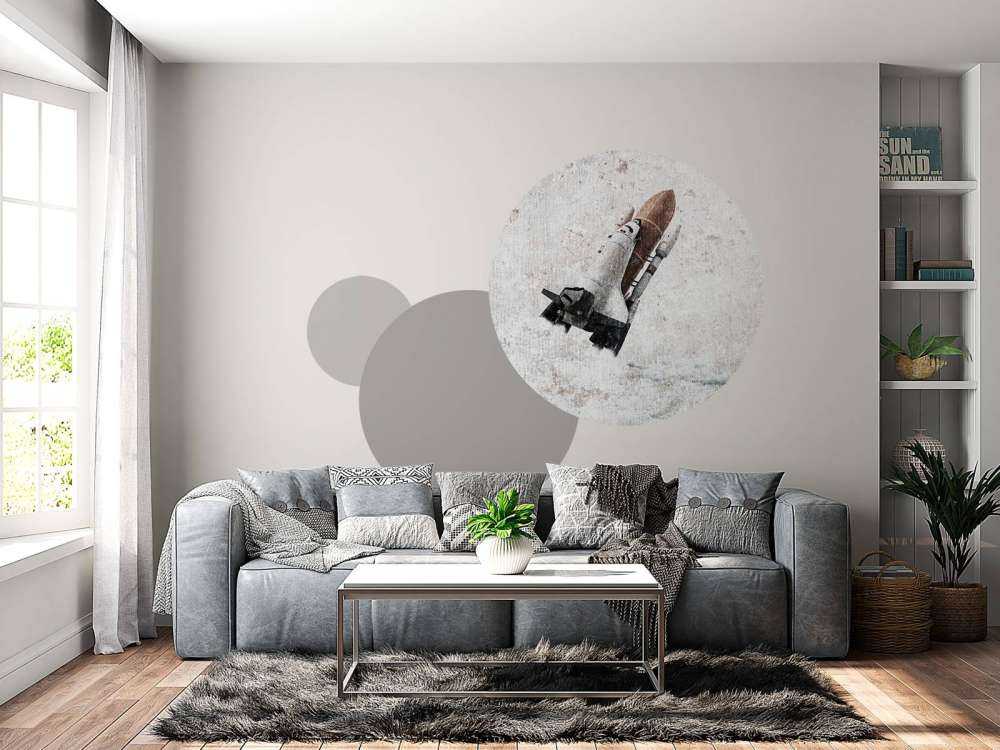 Spaceshuttle on concrete