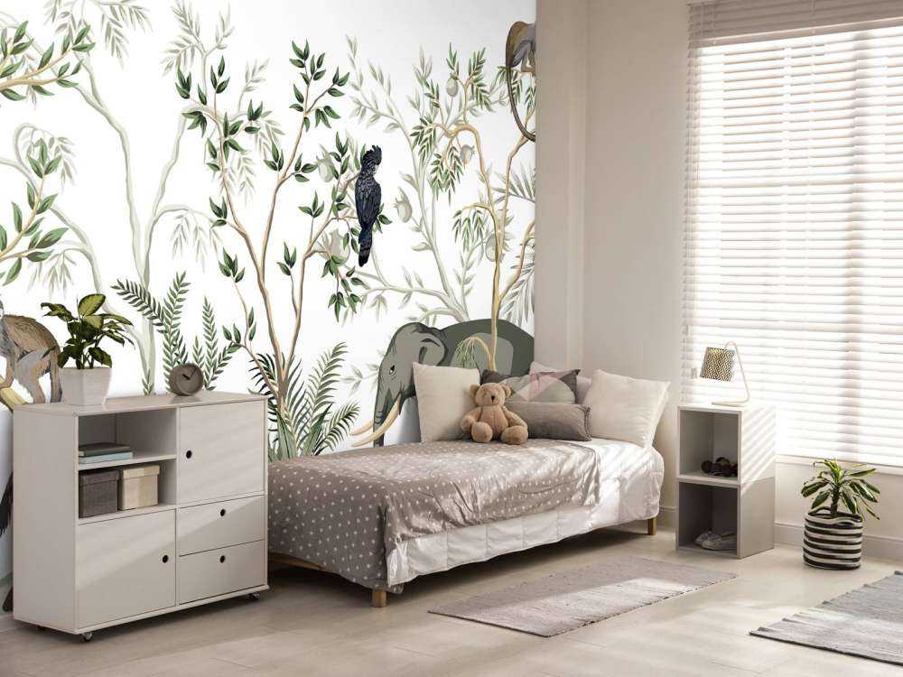 Drawn animals in the jungle