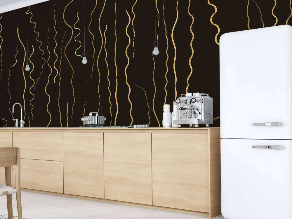 Organic lines grass gold on ebony black