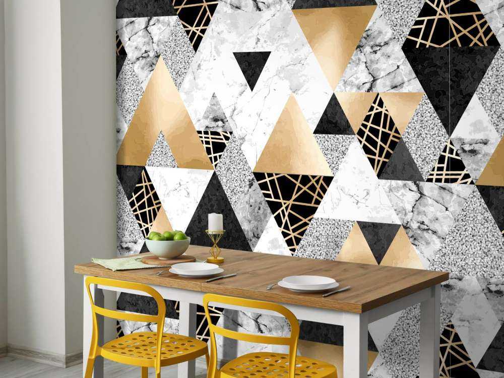 Marble triangles with gold