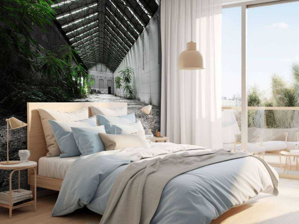 Industrial hall with plants