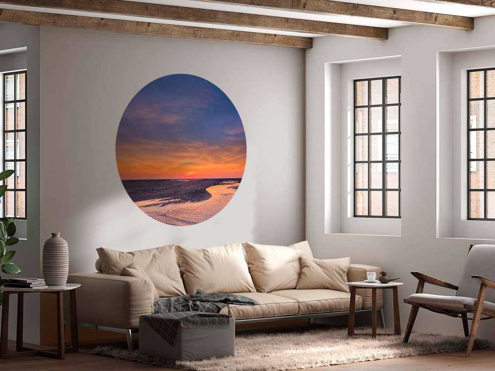 Zonsondergang met gekleurde lucht