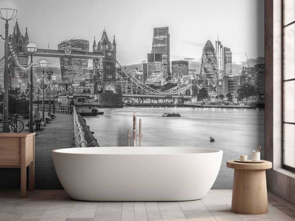 London Riverside Promenade