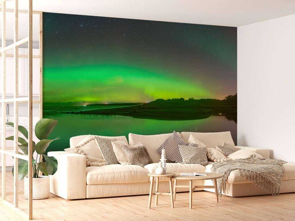 A bright northern lights