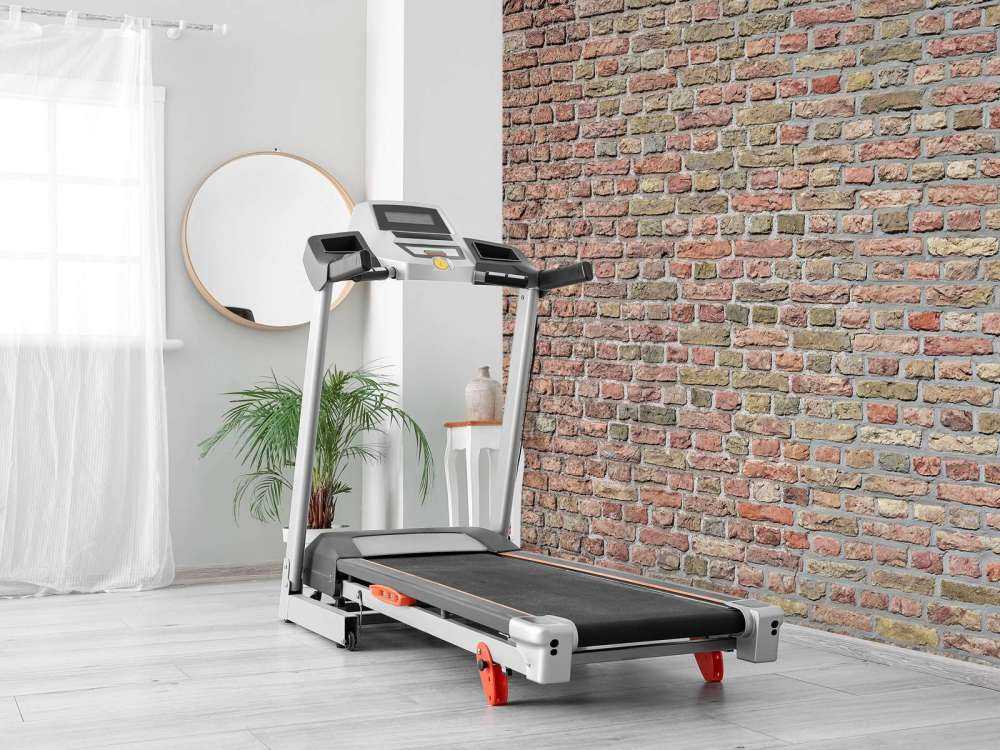 Brick wall with restored joints