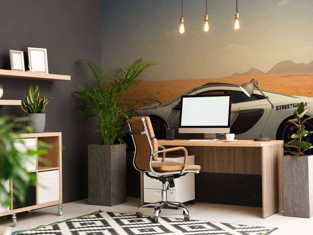 McLaren 675LT in the desert