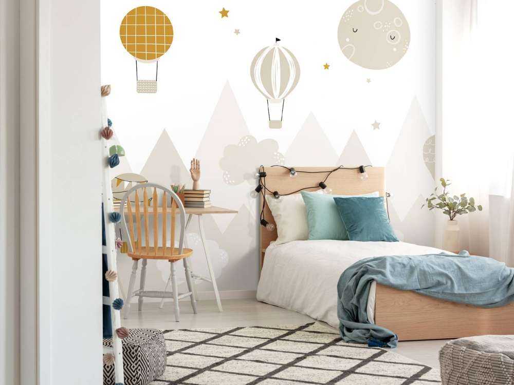 Hot air balloons through the mountains