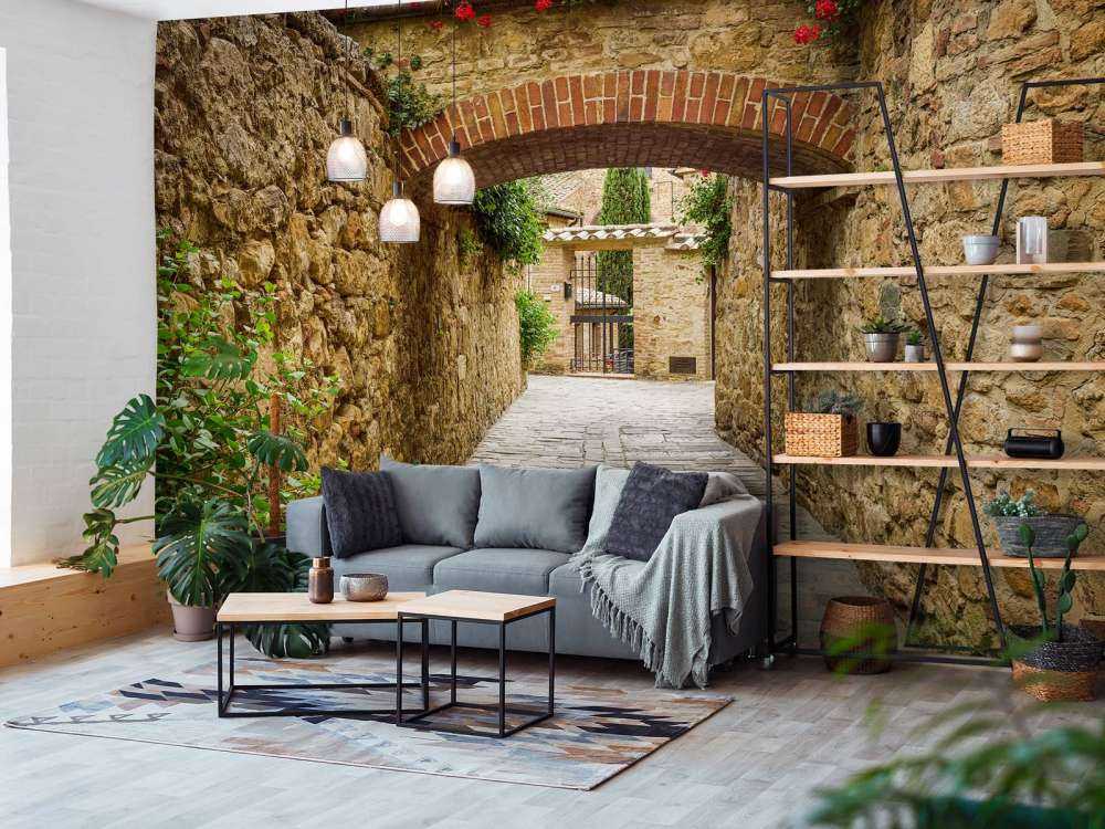 Little arch with red flowers