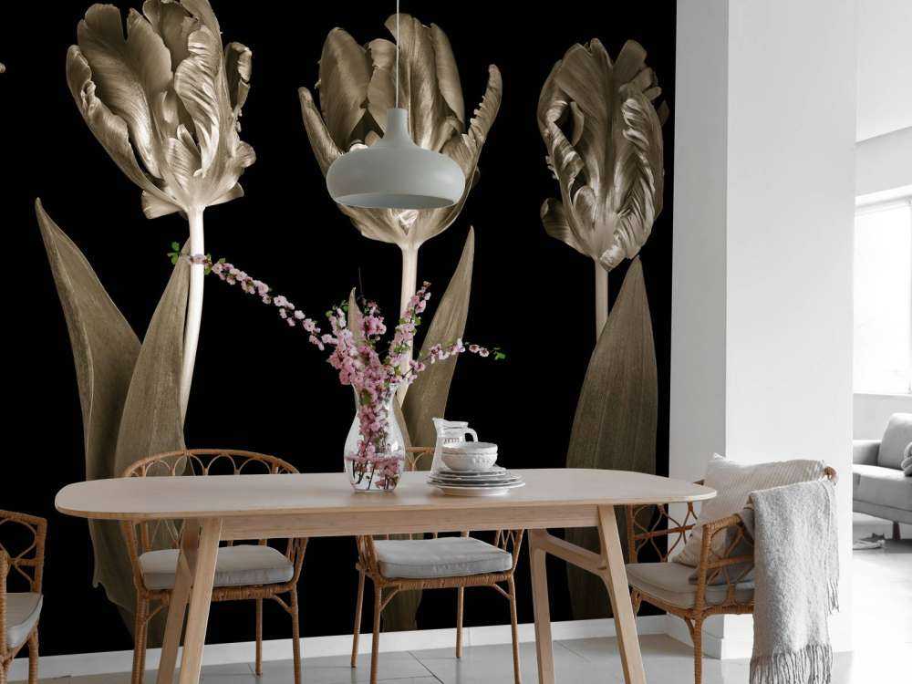 Rococo tulips