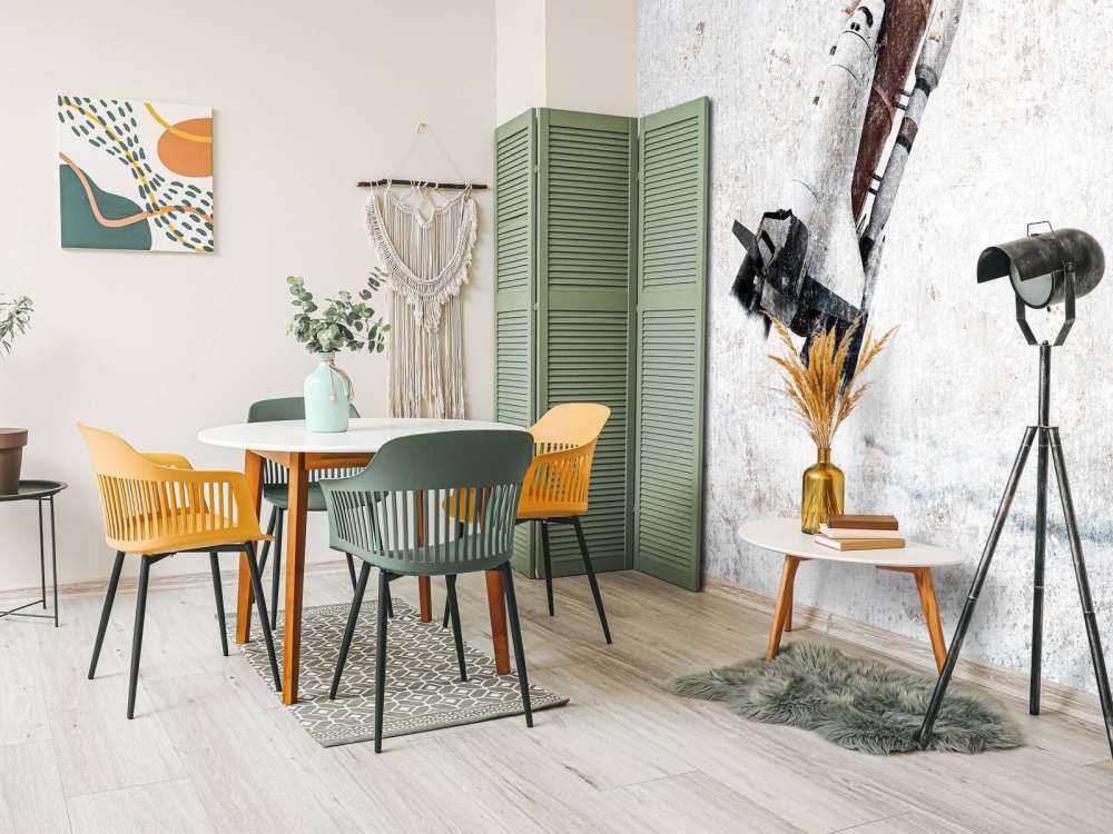 Spaceshuttle on concrete