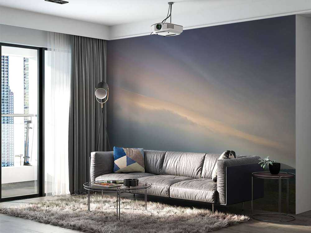 Dreigende plankwolk (Shelfcloud) boven heidegebied