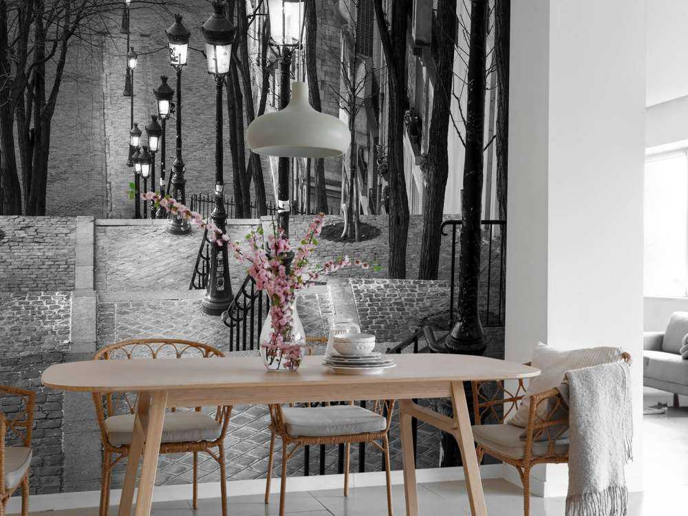 Quiet evening in Montmartre