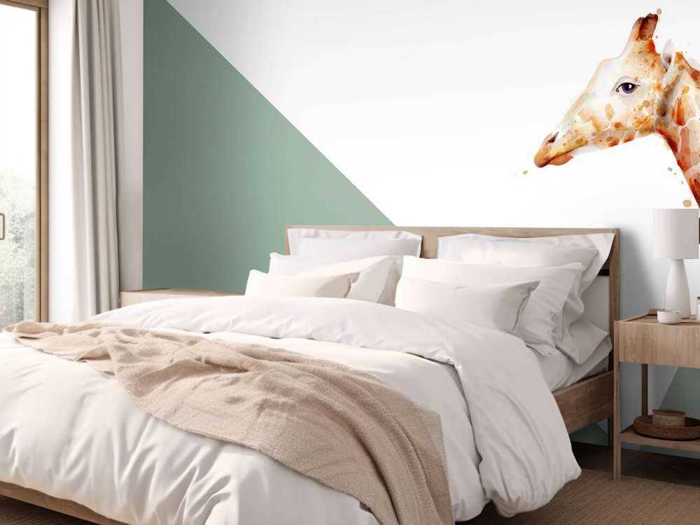 Green triangles with giraffe