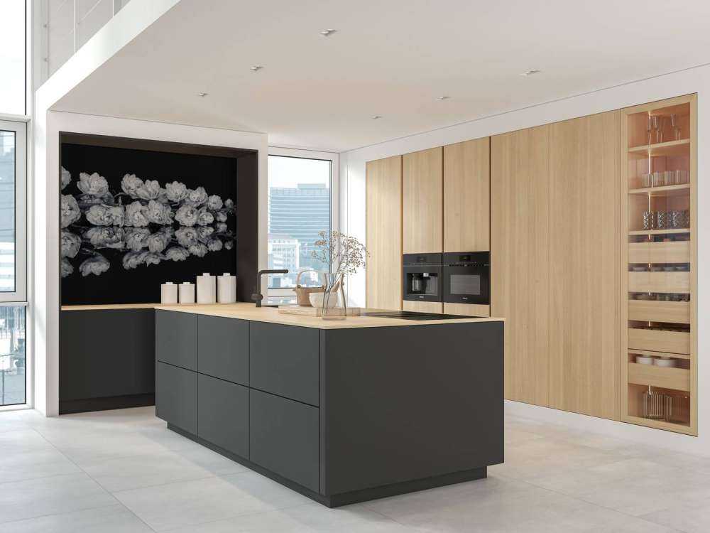 Weerspiegeling bloemen zwart-wit