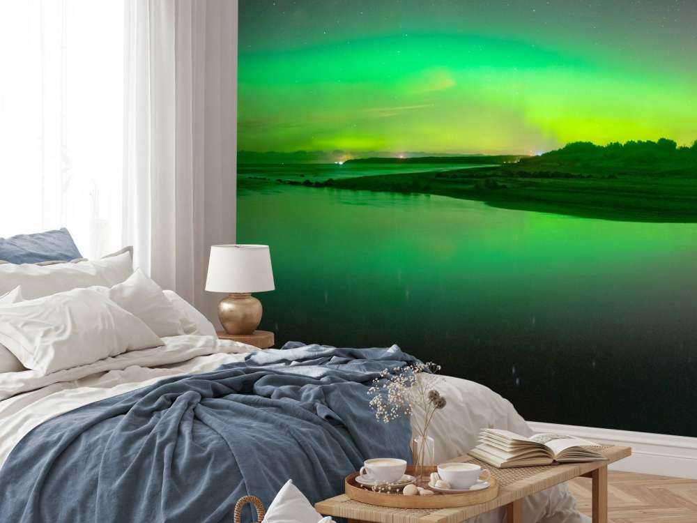 A bright northern lights