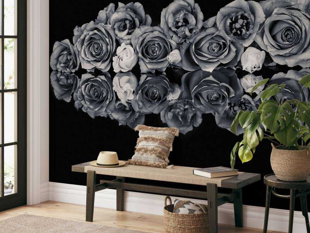 Roses bouquet black and white