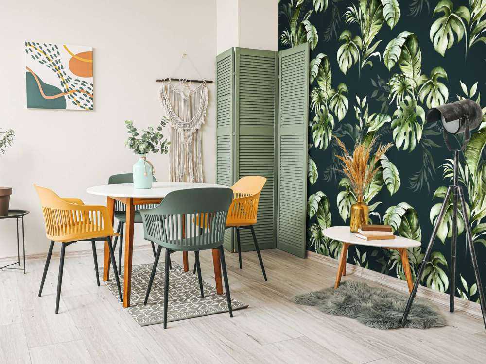 Green pattern with leaves