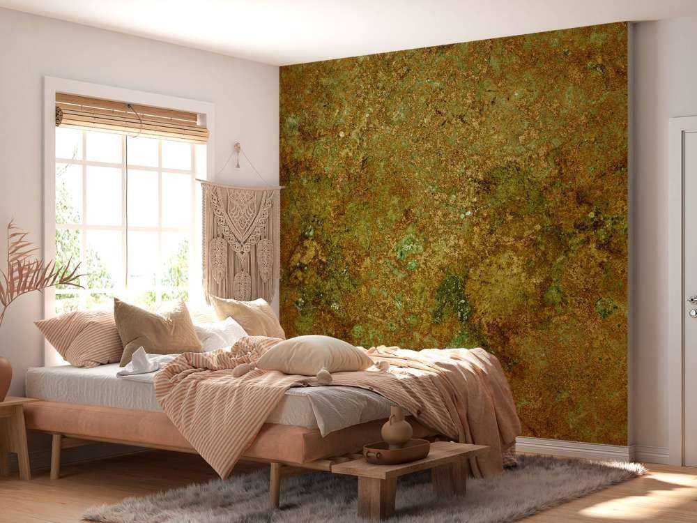 Gold coloured structure