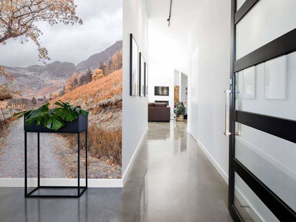 Path between the mountains