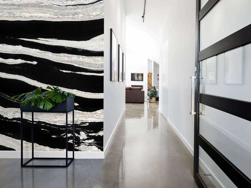 Black marble with white veins