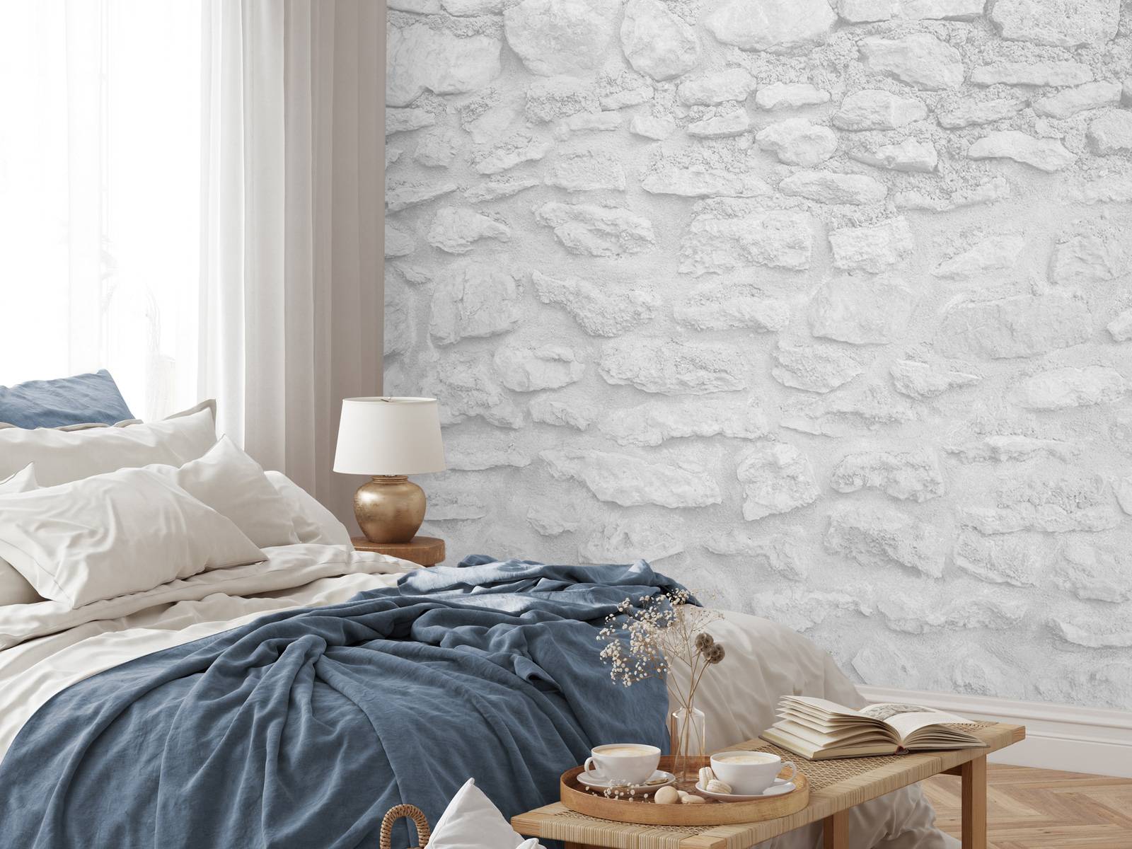 Light wall with rough bricks