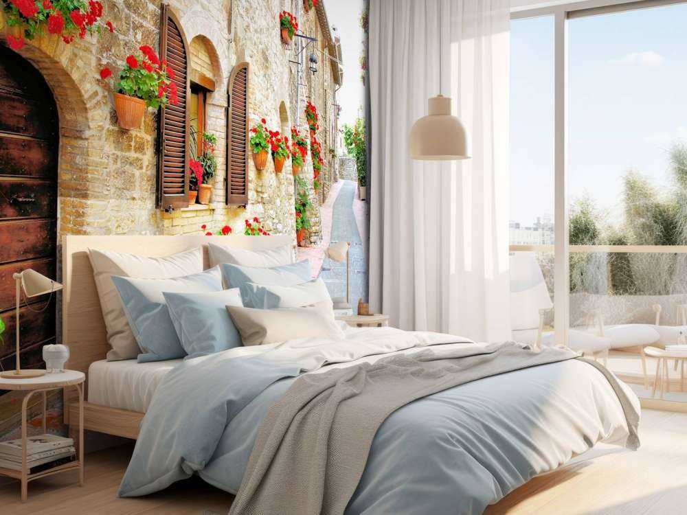 Italiaans straatje met veel bloemen